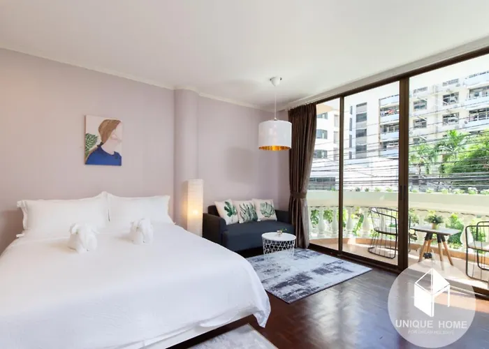 Unique Townhouse 2f-3f Bed & Breakfast Bangkok