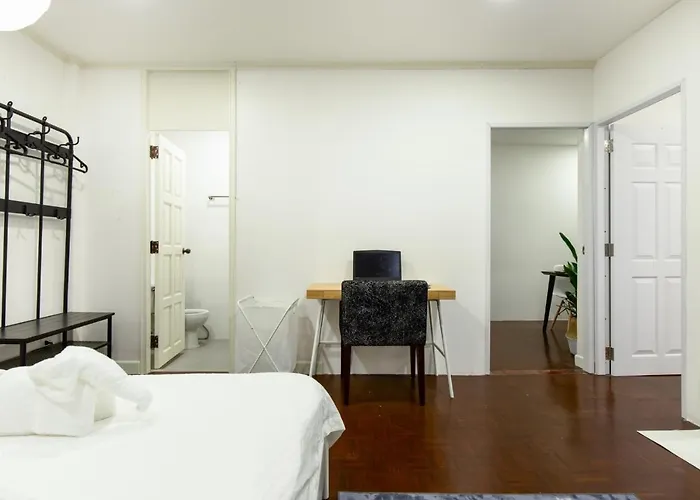 Unique Townhouse 2f-3f