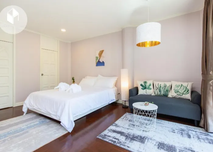 Unique Townhouse 2f-3f Bangkok