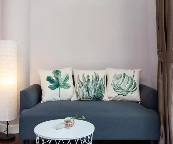 Unique Townhouse 2f-3f Bed & Breakfast Bangkok
