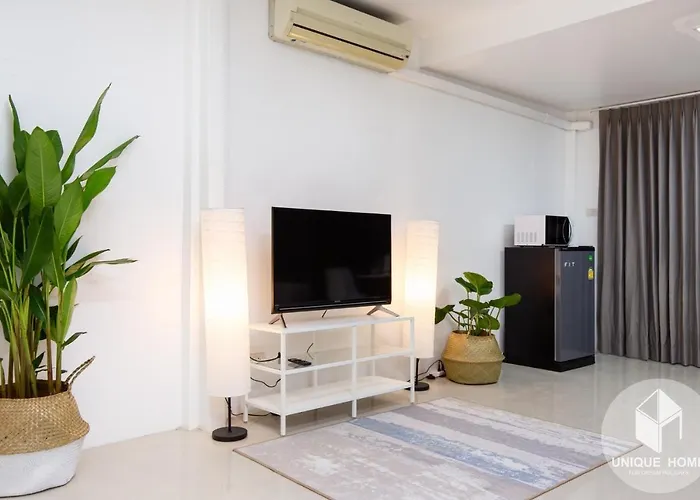 Unique Townhouse 2f-3f Bangkok