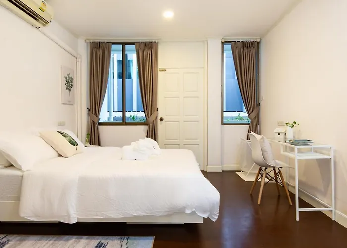 Bed & Breakfast Unique Townhouse 2f-3f Bangkok