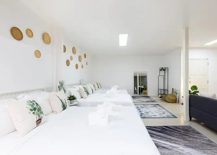 Bed & Breakfast Unique Townhouse 2f-3f Bangkok